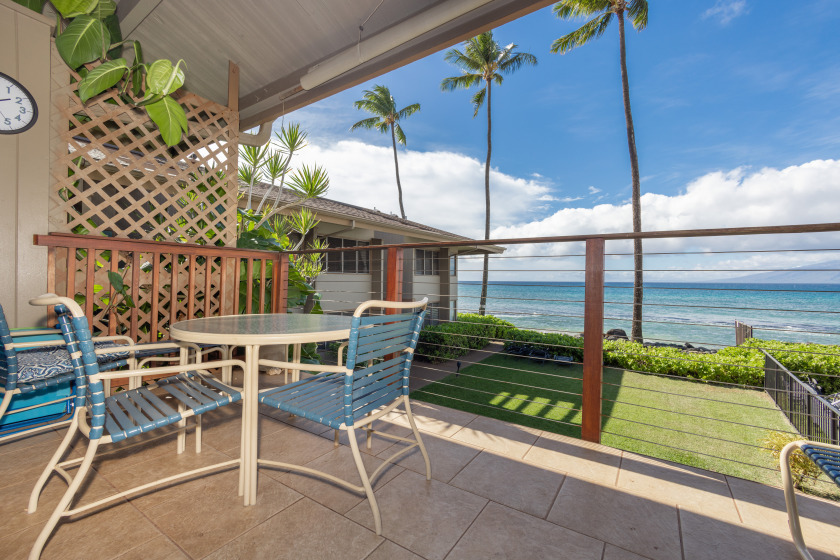 Top floor! Direct views! Sleeps 6! Highly Desirable! - Beach Vacation Rentals in Lahaina, Hawaii on Beachhouse.com