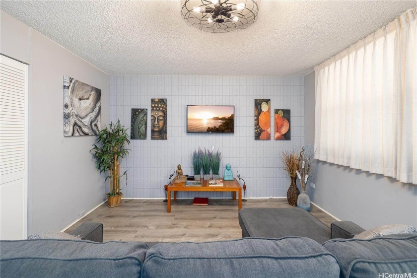 Own this rare legal 1BR short-term rental in Waikiki! Steps to - Beach Condo for sale in Honolulu, Hawaii on Beachhouse.com