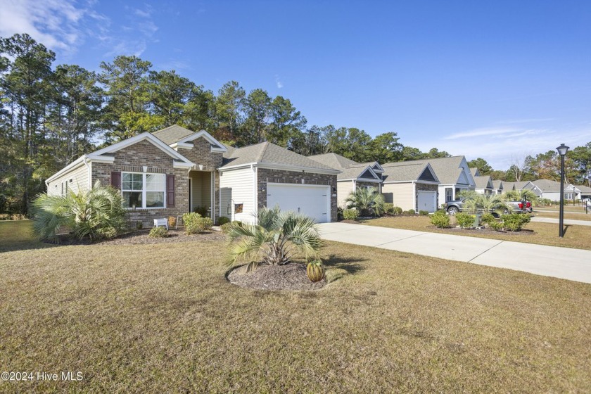 Welcome to this stunning single-story home in Calabash Lakes - Beach Home for sale in Calabash, North Carolina on Beachhouse.com