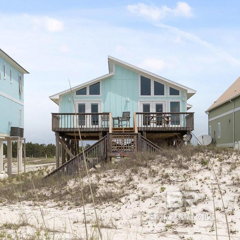 Welcome to Shore Thang, a fully furnished 3-bedroom, 2-bath - Beach Home for sale in Gulf Shores, Alabama on Beachhouse.com