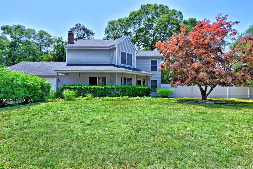Well built Colonial in the Bay View Pines section of Flanders - Beach Home for sale in Flanders, New York on Beachhouse.com