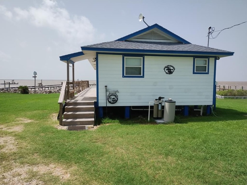 Beautiful home on the water. 1 bedroom. 1 bath, home has water - Beach Home for sale in Palacios, Texas on Beachhouse.com