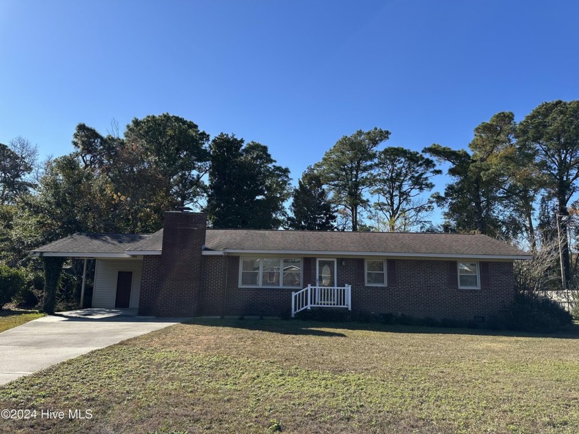 Welcome to this meticulously maintained one owner home.  This 3 - Beach Home for sale in Wilmington, North Carolina on Beachhouse.com