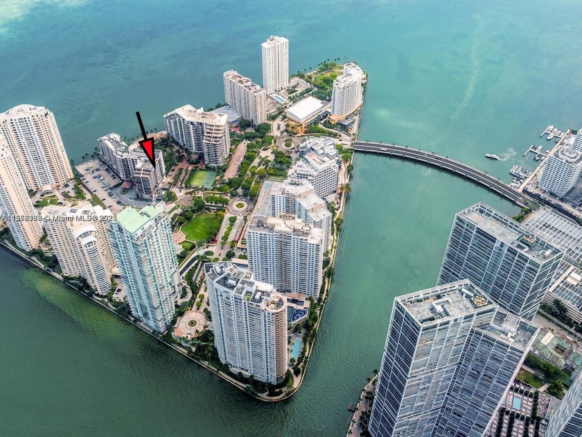 >>>> Video - Beach Condo for sale in Miami, Florida on Beachhouse.com