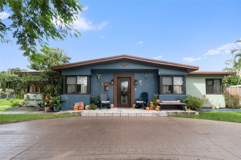 Beautiful 4bed/4bath single family home in the heart of North - Beach Home for sale in North Miami Beach, Florida on Beachhouse.com