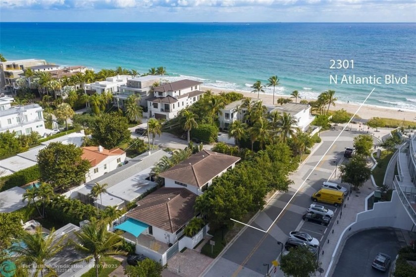 DIRECT OCEAN VIEWS FROM UPPER LEVEL. CORNER LOT IS ADJACENT TO - Beach Home for sale in Fort Lauderdale, Florida on Beachhouse.com