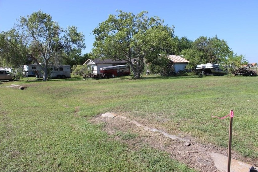 4 Lots, with 2 Car garage.  Existing Mobile Home on site, but - Beach Lot for sale in Palacios, Texas on Beachhouse.com