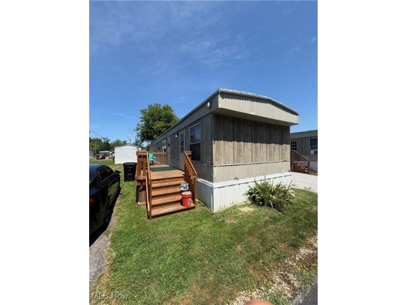 Welcome to this 2012 Kabco mobile manufactured home with 3 - Beach Home for sale in Madison, Ohio on Beachhouse.com