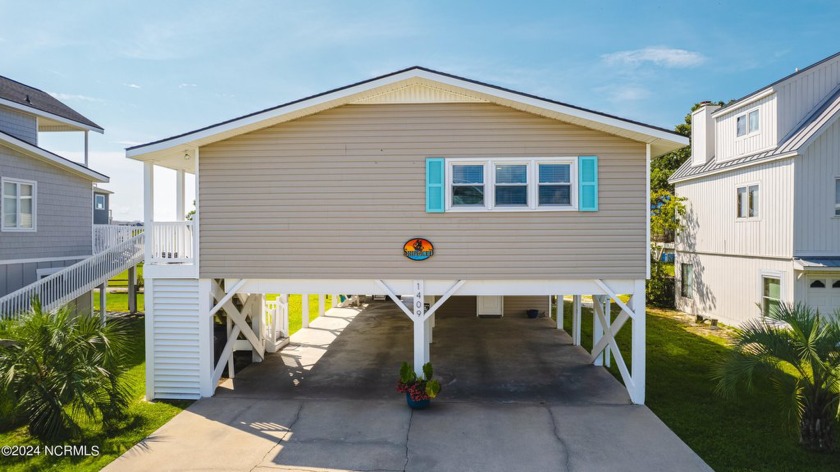 Awesome 4 bedroom, 2 bath home located on the desirable west end - Beach Home for sale in Sunset Beach, North Carolina on Beachhouse.com