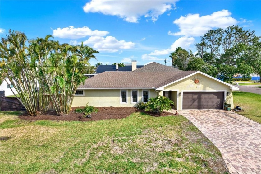 Discover the potential of this expansive corner lot, perfectly - Beach Home for sale in Treasure Island, Florida on Beachhouse.com