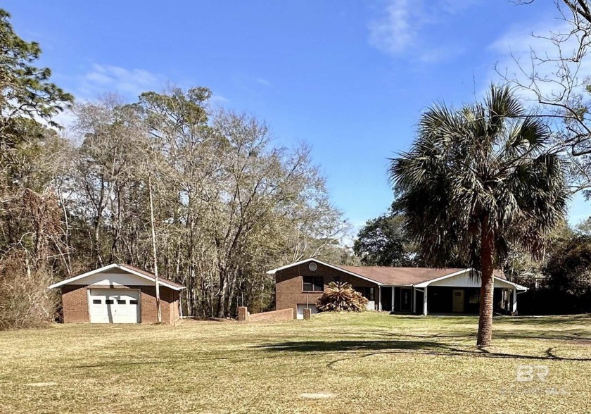 Take advantage of this gem! Large double lot, waterfront - Beach Home for sale in Foley, Alabama on Beachhouse.com