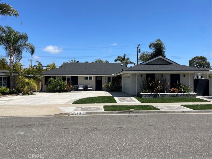 This 3 bedroom 2 bath home is exceptional and on one of the - Beach Home for sale in Costa Mesa, California on Beachhouse.com