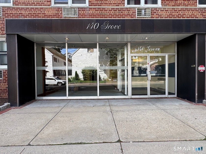 Why rent when you can own? Excellent opportunity to own a bright - Beach Apartment for sale in Stamford, Connecticut on Beachhouse.com