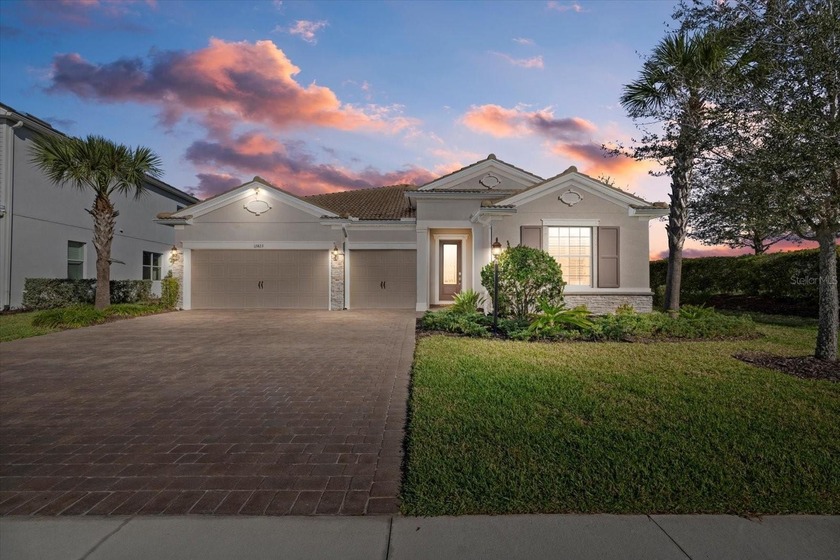 This home shows like a model and has been impeccably maintained - Beach Home for sale in Lakewood Ranch, Florida on Beachhouse.com