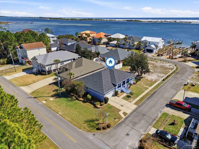 Waterfront community living at its finest in this stunning - Beach Home for sale in Mary Esther, Florida on Beachhouse.com