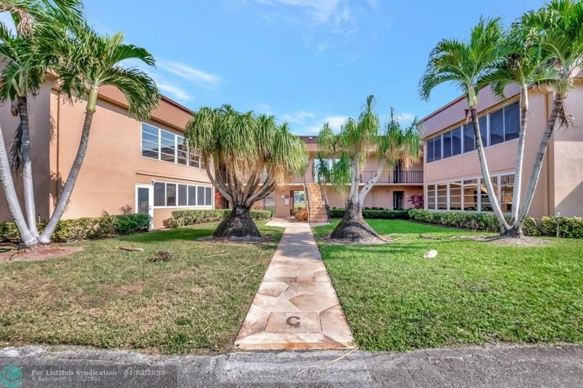 Exquisite 2-bedroom, 2-bathroom renovated unit beautifully - Beach Condo for sale in Delray Beach, Florida on Beachhouse.com