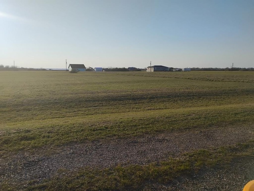 Price REDUCED!! Beautiful .33 acre lot to spread out on in - Beach Lot for sale in Palacios, Texas on Beachhouse.com