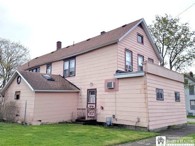 History galore! This 2- 3 unit home once served as a small - Beach Home for sale in Dunkirk, New York on Beachhouse.com