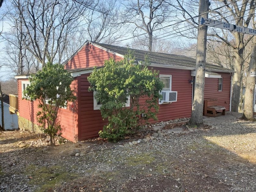 Rare opportunity to own a completely renovated, turnkey charming - Beach Home for sale in Baiting Hollow, New York on Beachhouse.com