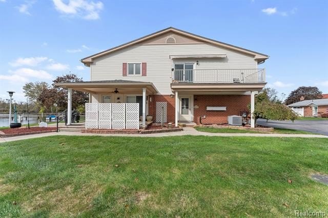 Welcome Home! Feel like you're on vacation, living in this - Beach Condo for sale in Gibraltar, Michigan on Beachhouse.com