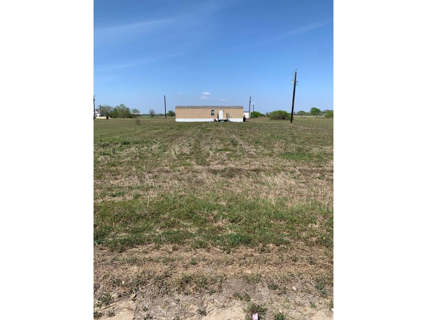 Price REDUCED !! Take a look at this big lot that ALLOWS a - Beach Lot for sale in Palacios, Texas on Beachhouse.com
