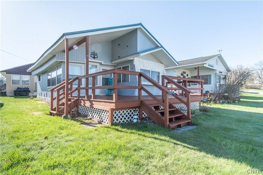 Welcome to your perfect summer escape on the St. Lawrence River! - Beach Home for sale in Clayton, New York on Beachhouse.com