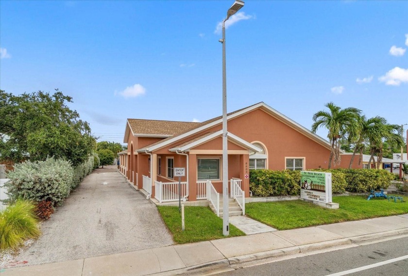 Prime Gulf Boulevard office/retail opportunity with over 4,000 - Beach Commercial for sale in St Pete Beach, Florida on Beachhouse.com