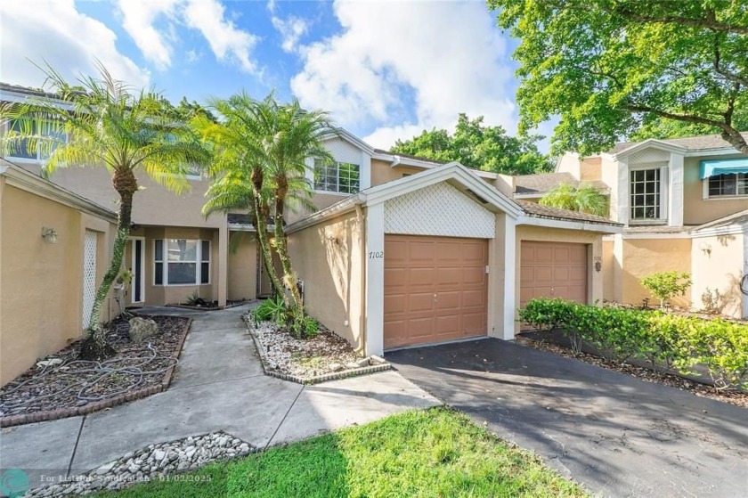 Welcome to your new home, located in the city of Tamarac! This - Beach Townhome/Townhouse for sale in Tamarac, Florida on Beachhouse.com