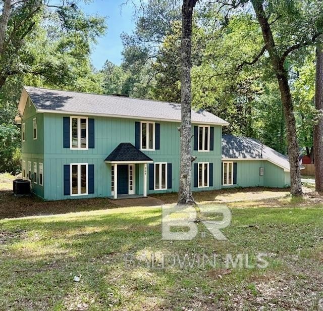 Experience exceptional Creekside living with this 4-bedroom, 2 - Beach Home for sale in Daphne, Alabama on Beachhouse.com