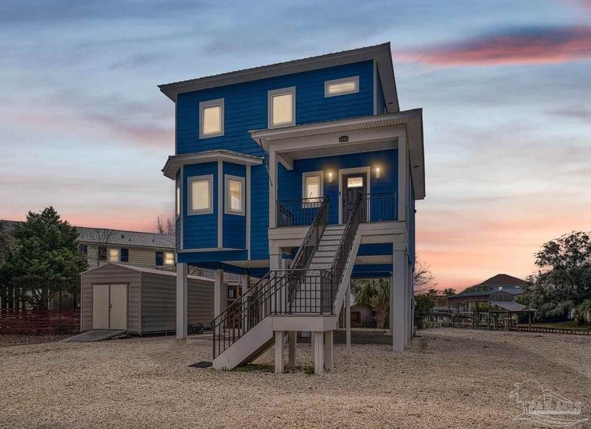 Stunning, Turn-Key CANAL Waterfront Home in Gulf Breeze Bring - Beach Home for sale in Gulf Breeze, Florida on Beachhouse.com