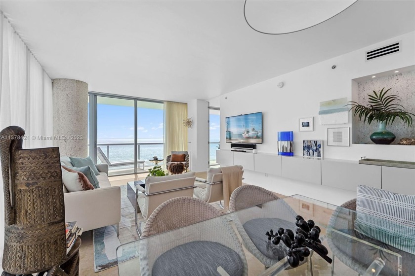 One of a kind! Rarely offered flow-thru *02* line direct ocean - Beach Condo for sale in Miami Beach, Florida on Beachhouse.com