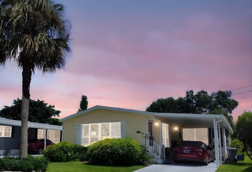 SPACIOUS PERIMETER LOT IN HIGHLY SOUGHT-OUT 55+ GATED COMMUNITY - Beach Home for sale in Vero Beach, Florida on Beachhouse.com