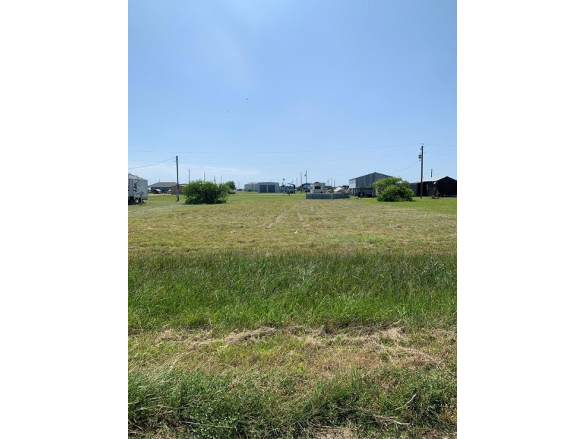 Great lot with a blank canvas to build up your vacation or - Beach Lot for sale in Palacios, Texas on Beachhouse.com