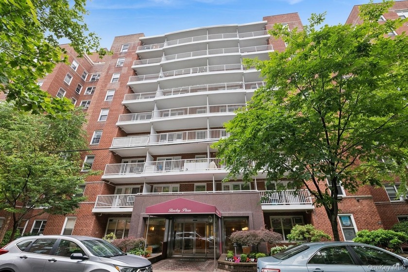 PRICE IMPROVED!  Barclay Plaza luxury 24 hour doorman residence - Beach Home for sale in Forest Hills, New York on Beachhouse.com