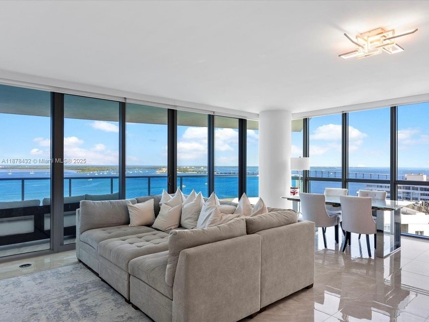 Welcome to the best line at Jade Brickell! Clearing all - Beach Condo for sale in Miami, Florida on Beachhouse.com