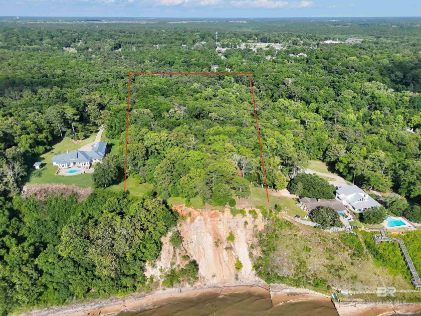 This is your chance to own a landmark in Fairhope, AL! The - Beach Acreage for sale in Fairhope, Alabama on Beachhouse.com