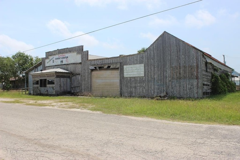 Commercial Building, over 5,500 square feet of space.    .49 - Beach Commercial for sale in Palacios, Texas on Beachhouse.com
