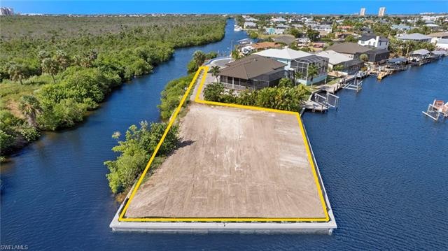 GULF ACCESS FOR BOATERS!! Perfectly positioned on your personal - Beach Lot for sale in Fort Myers Beach, Florida on Beachhouse.com
