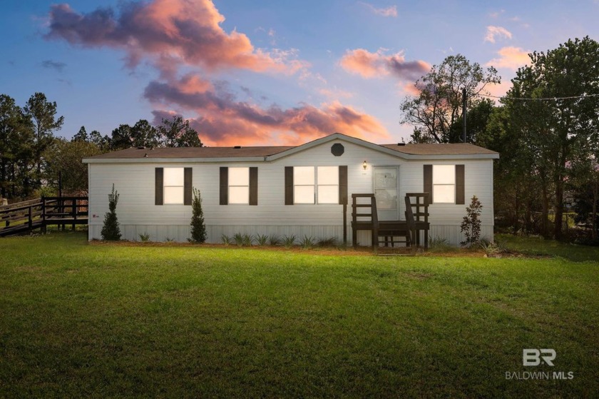 This updated 3-bedroom, 2-bathroom mobile home sits on a - Beach Home for sale in Lillian, Alabama on Beachhouse.com
