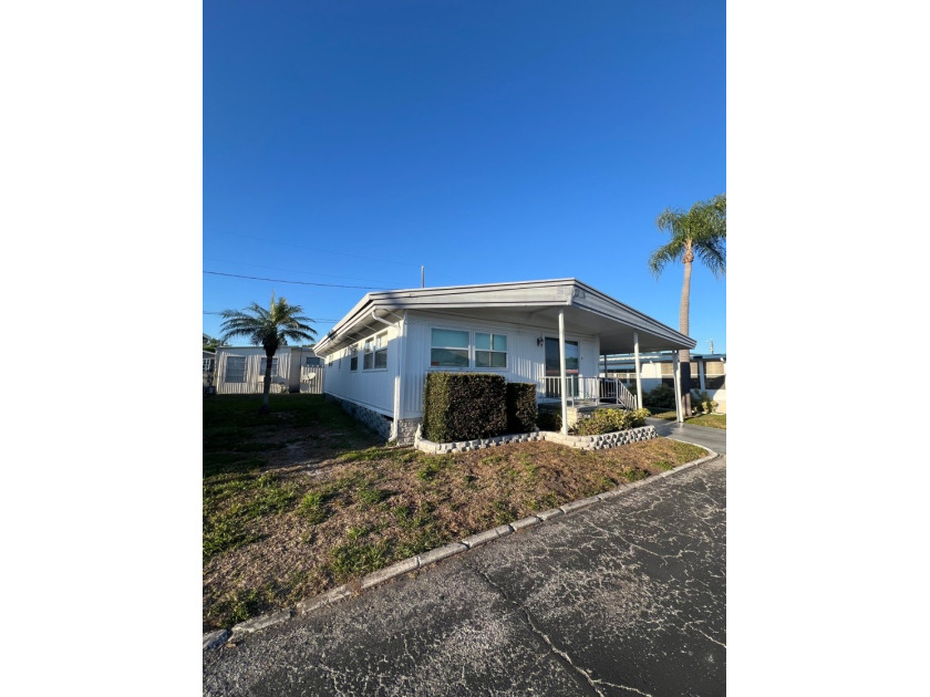 This beautifully remodeled home is so cozy and sparkling clean! - Beach Home for sale in Clearwater, Florida on Beachhouse.com