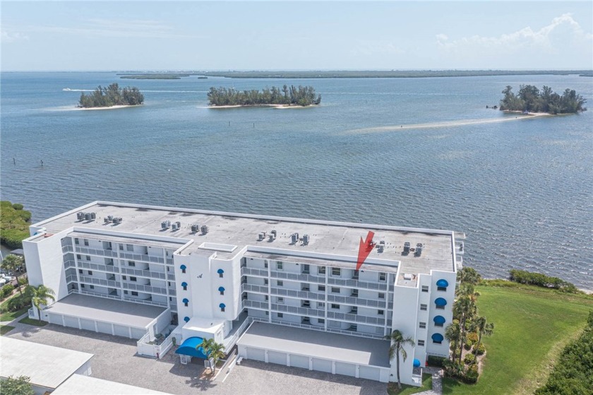 Penthouse unit with gorgeous river views. Master bedroom w - Beach Home for sale in Sebastian, Florida on Beachhouse.com