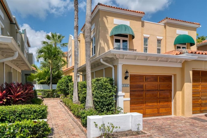 This Luxury Waterfront home awaits you in the beautiful St - Beach Townhome/Townhouse for sale in Tampa, Florida on Beachhouse.com