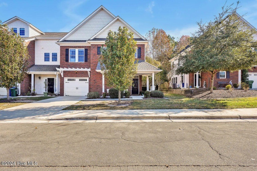 Finally a townhome in Wilmington that has a spacious fenced in - Beach Townhome/Townhouse for sale in Wilmington, North Carolina on Beachhouse.com