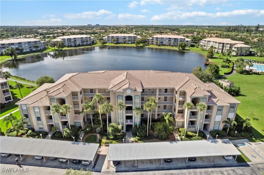 Lakefront unit in highly desirable Heritage Cove with - Beach Condo for sale in Fort Myers, Florida on Beachhouse.com