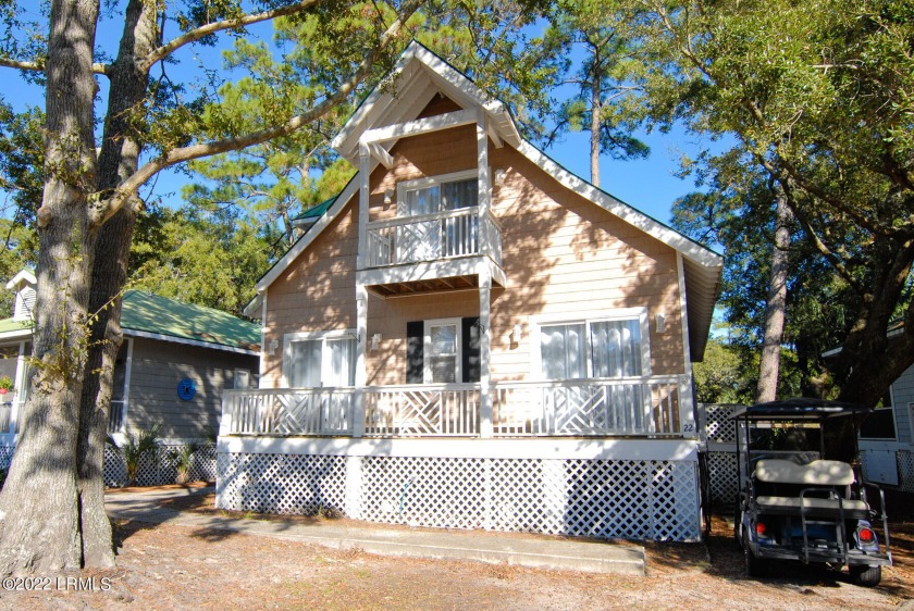 This Golf Cottage features 3 spacious bedrooms (sleeps 10) and 3 - Beach Home for sale in Fripp Island, South Carolina on Beachhouse.com