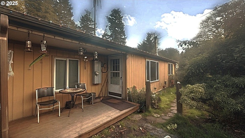 Open House Saturday Dec 27, 11:00am - 1:00pm! Discover this - Beach Home for sale in Coos Bay, Oregon on Beachhouse.com