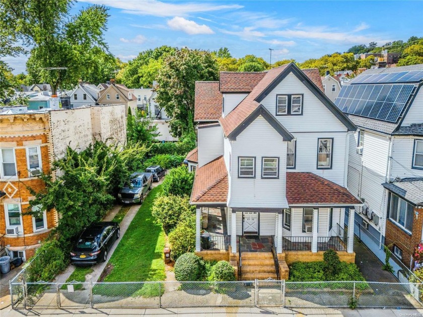 Welcome to this amazing 3 families property resides on a 60X100 - Beach Townhome/Townhouse for sale in New York, New York on Beachhouse.com