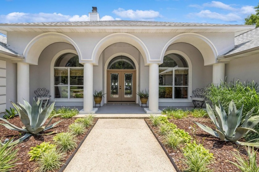 Motivated Seller! Now offering a 2/1 interest rate buydown! This - Beach Home for sale in Navarre, Florida on Beachhouse.com