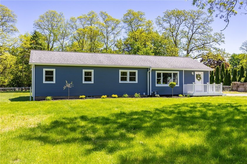 Welcome to 249 Dickinson Road! A completely renovated 5 - Beach Home for sale in Webster, New York on Beachhouse.com