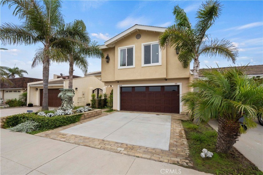 Welcome to your dream home in Mandalay Bay, where waterfront - Beach Home for sale in Oxnard, California on Beachhouse.com